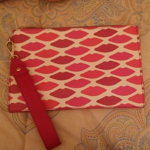 Estee Lauder makeup/travel bag